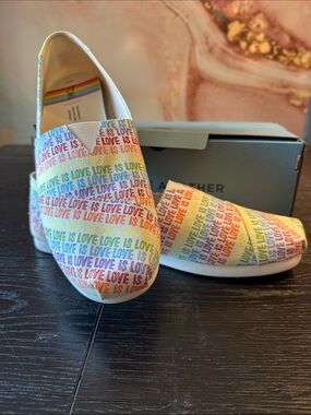 Toms Men's Slip-On Loafers – Rainbow Multi-Color "LOVE" Print